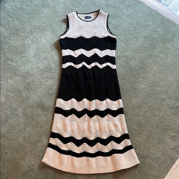 GAP Black and Cream Midi Crochet Dress - Picture 1 of 7
